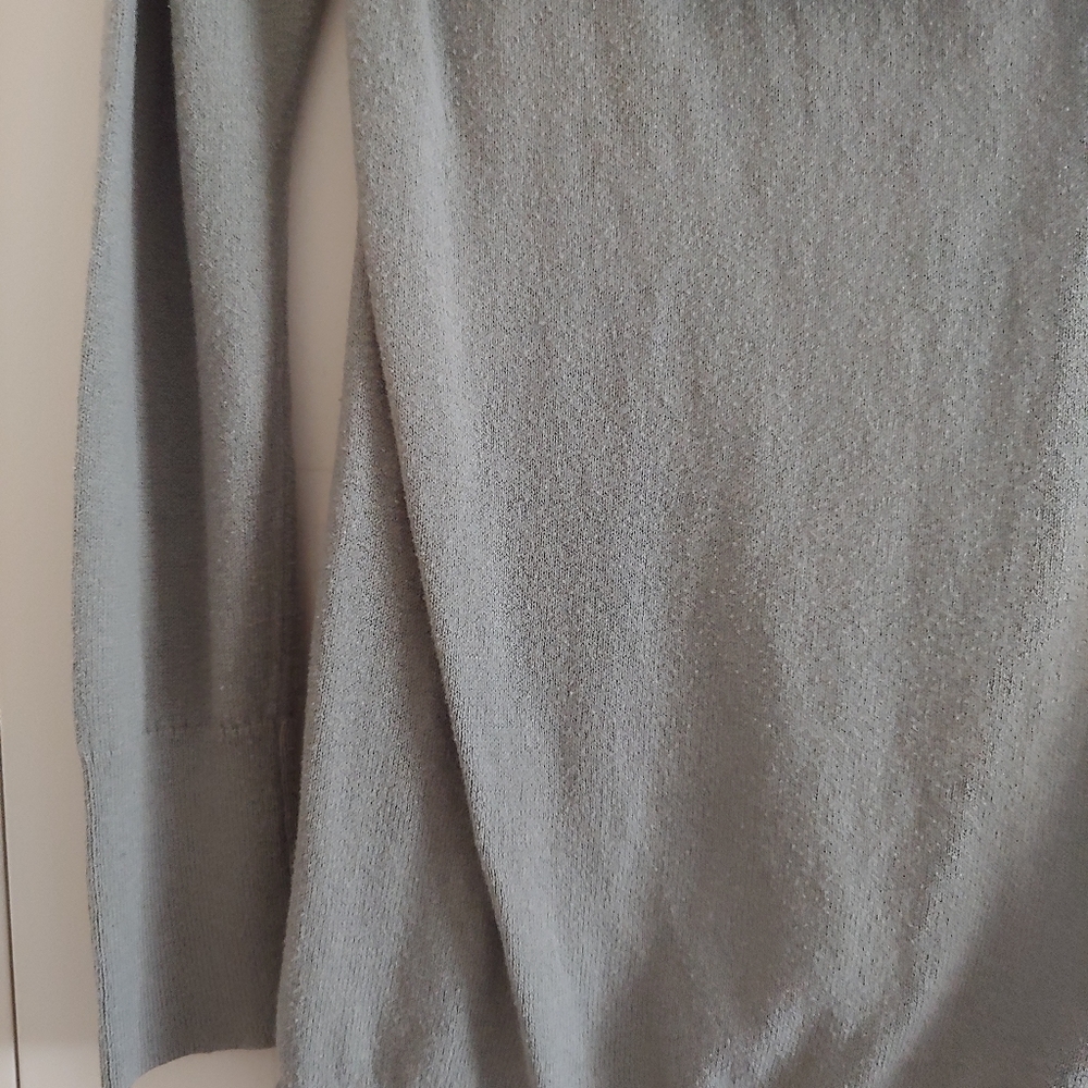 Light Sweater - Picture 2 of 2